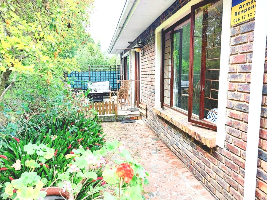 2 Bedroom Property for Sale in The Island Western Cape